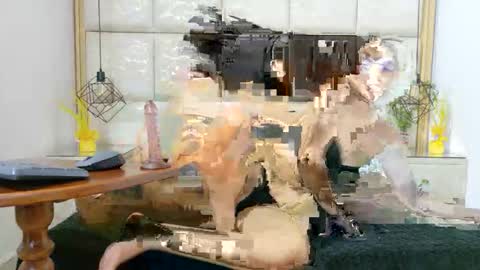 lizANDjuan online show from December 17, 6:36 pm