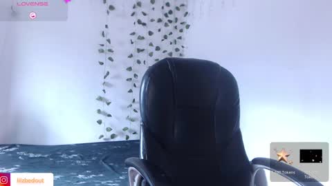 lizbedoutx online show from February 17, 8:15 pm