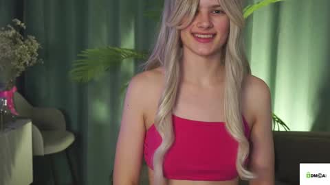 Snapshot of lizbethcoll chatting on January 12, 9:19 pm Sunnheart online show from January 12, 9:19 pm