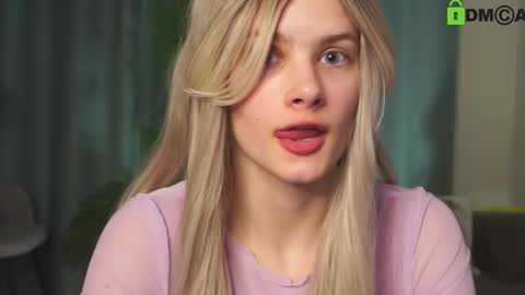 Snapshot of lizbethcoll chatting on February 11, 5:18 pm Sunnheart online show from February 11, 5:18 pm