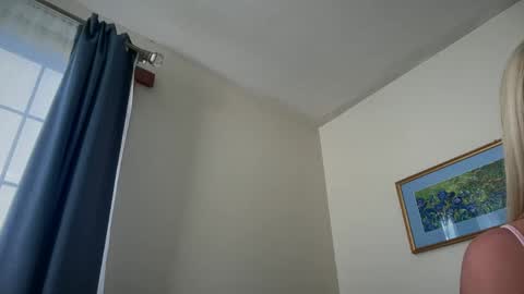 Liz Purr online show from January 16, 12:02 am