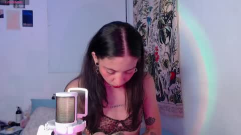 Snapshot of lizza_scott chatting on August 5, 11:17 pm Lizza Scott online show from August 5, 11:17 pm