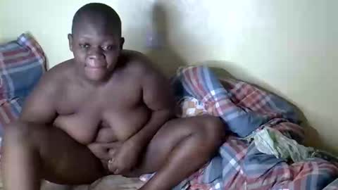 Snapshot of lizzahh chatting on September 13, 1:05 am lizzahh online show from September 13, 1:05 am