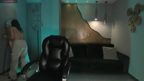 Lizz online show from December 16, 4:06 am