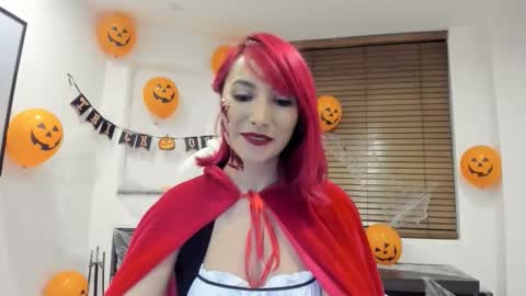 Snapshot of lizzdoux chatting on November 1, 1:40 am lizzdoux online show from November 1, 1:40 am