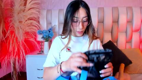 LIZZI online show from October 25, 1:29 pm