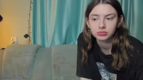 lizzi_muur online show from January 15, 5:47 pm