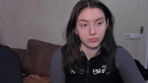 lizzi_muur online show from January 13, 6:35 pm