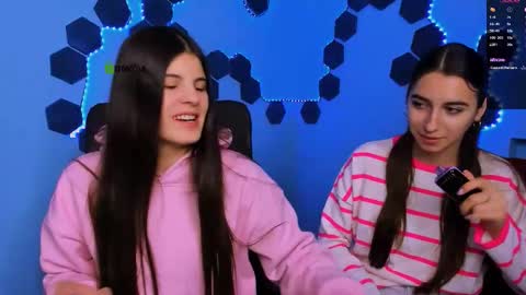 Snapshot of lizzie_boom chatting on December 22, 8:22 am lizzie_boom online show from December 22, 8:22 am