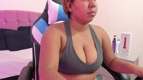 lizzie_williamss online show from March 31, 3:19 am