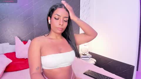 I am Lizz online show from March 17, 12:08 pm