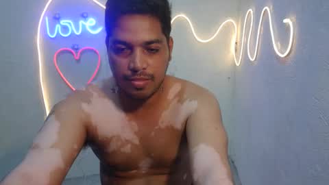 lizzy_955413 online show from February 26, 7:07 am