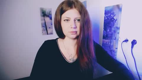 Snapshot of lizzy_koul chatting on April 16, 11:18 pm Lizzy3 online show from April 16, 11:18 pm