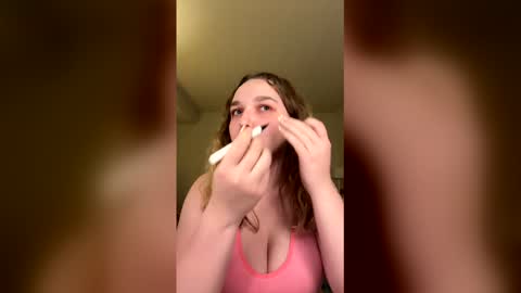 Snapshot of lizzyrosie chatting on March 4, 1:44 am lizzyrosie online show from March 4, 1:44 am