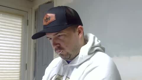 Snapshot of lj345689 chatting on February 12, 5:37 pm lj345689 online show from February 12, 5:37 pm