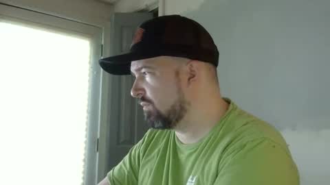 Snapshot of lj345689 chatting on October 17, 1:14 pm lj345689 online show from October 17, 1:14 pm