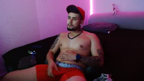 Snapshot of lliamm_2 chatting on January 25, 12:47 pm lliamm 2 online show from January 25, 12:47 pm