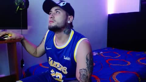 lliamm 2 online show from January 14, 5:35 am