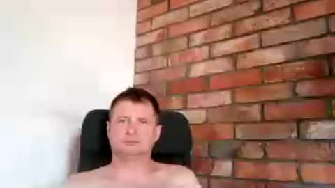 Snapshot of lllukasssxxx chatting on July 15, 12:10 pm lllukasssxxx online show from July 15, 12:10 pm