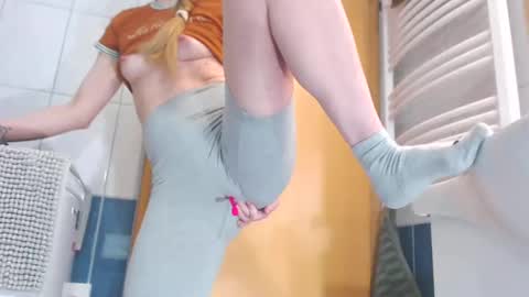 Snapshot of llovers4u2 chatting on February 19, 10:09 pm Eliza and  Betty online show from February 19, 10:09 pm