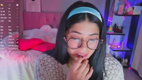 Snapshot of loaluxury chatting on February 9, 6:23 pm Pamela online show from February 9, 6:23 pm