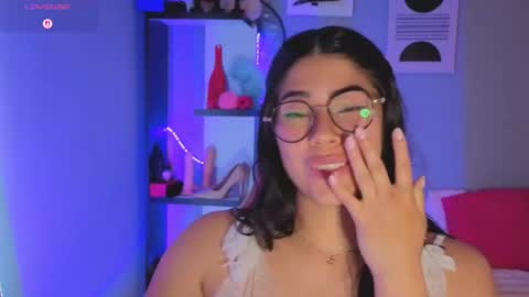 Snapshot of loaluxury chatting on February 27, 5:13 pm Pamela online show from February 27, 5:13 pm