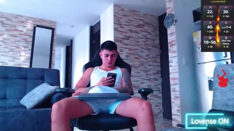 lobito_xxxl online show from November 18, 8:46 pm