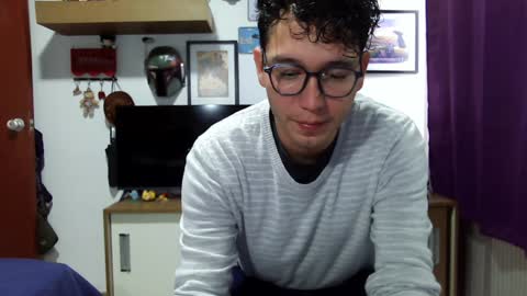 Snapshot of lobomx19 chatting on January 18, 3:27 pm Lobo online show from January 18, 3:27 pm