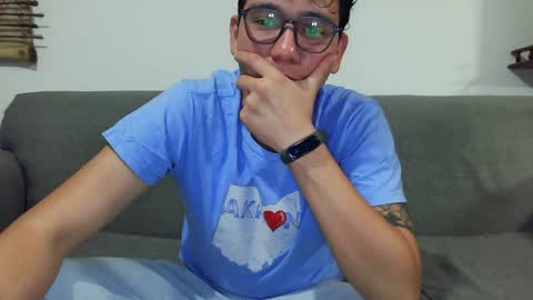 Snapshot of lobomx19 chatting on January 30, 2:38 am Lobo online show from January 30, 2:38 am