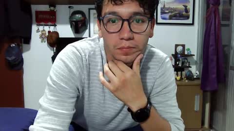 Snapshot of lobomx19 chatting on February 19, 5:49 am Lobo online show from February 19, 5:49 am