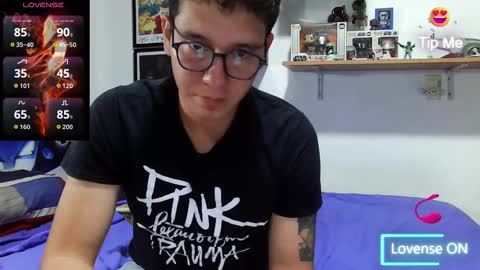 Snapshot of lobomx19 chatting on September 16, 1:50 am Lobo online show from September 16, 1:50 am