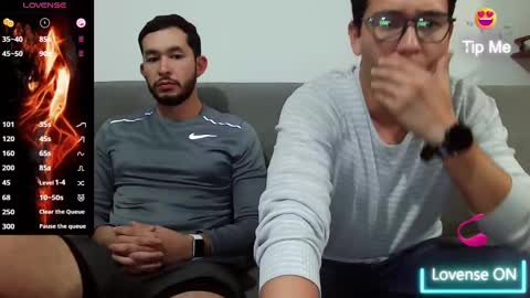 Snapshot of lobomx19 chatting on October 6, 12:30 am Lobo online show from October 6, 12:30 am