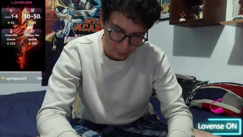 Snapshot of lobomx19 chatting on November 19, 5:29 am Lobo online show from November 19, 5:29 am