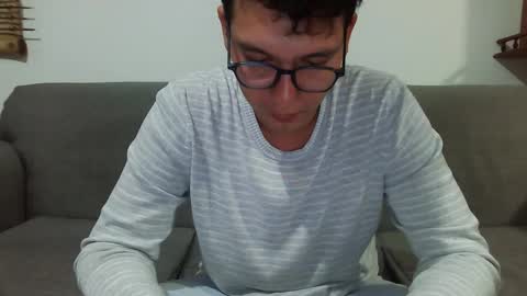 Snapshot of lobomx19 chatting on January 6, 3:32 am Lobo online show from January 6, 3:32 am