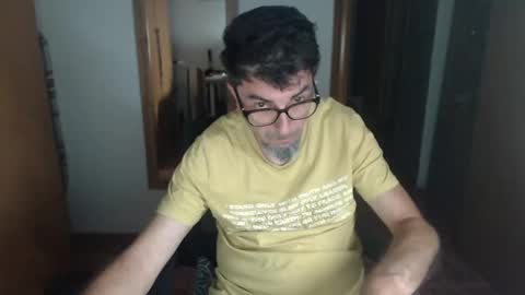 Snapshot of lobosolitario73 chatting on September 22, 11:51 pm lobosolitario73 online show from September 22, 11:51 pm