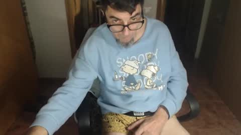 Snapshot of lobosolitario73 chatting on November 19, 1:16 am lobosolitario73 online show from November 19, 1:16 am