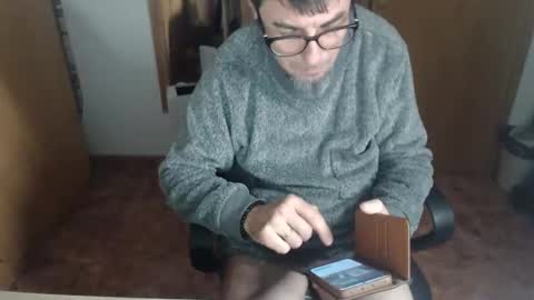 Snapshot of lobosolitario73 chatting on November 27, 2:02 am lobosolitario73 online show from November 27, 2:02 am