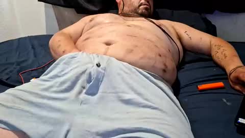 Snapshot of locolouie chatting on October 26, 5:19 pm SeekingWaifu online show from October 26, 5:19 pm