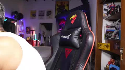 logan_hugh8 online show from March 18, 2:58 am