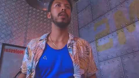 logan_mercer online show from December 16, 3:33 am