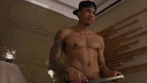 logan_varela online show from January 16, 8:13 pm