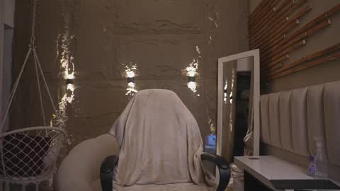 Snapshot of logan_varela chatting on March 15, 2:01 pm logan_varela online show from March 15, 2:01 pm