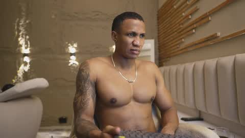 Snapshot of logan_varela chatting on March 20, 2:11 pm logan_varela online show from March 20, 2:11 pm