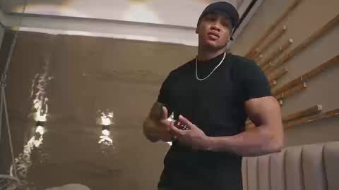 Snapshot of logan_varela chatting on March 21, 2:31 pm logan_varela online show from March 21, 2:31 pm