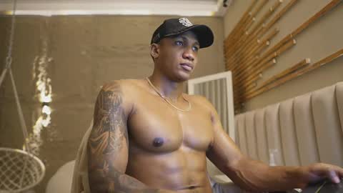 Snapshot of logan_varela chatting on March 25, 3:18 pm logan_varela online show from March 25, 3:18 pm