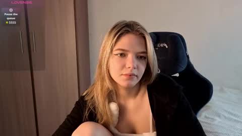 Logan and Katana online show from October 13, 10:04 am