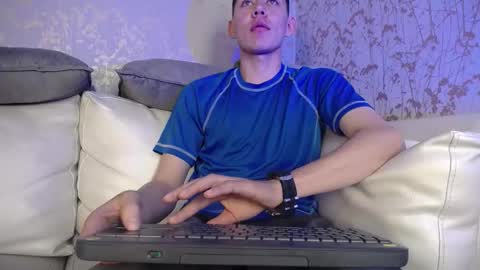 Loganfoster  online show from November 25, 8:31 pm