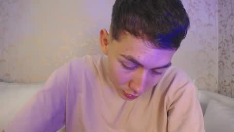 Loganfoster  online show from December 3, 8:18 pm