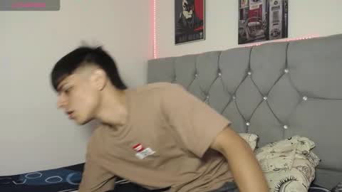 loganjhonson19 online show from January 11, 4:06 am