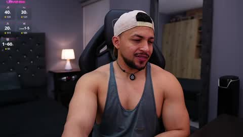 Snapshot of loganmartinx chatting on June 6, 11:53 pm loganmartinx online show from June 6, 11:53 pm
